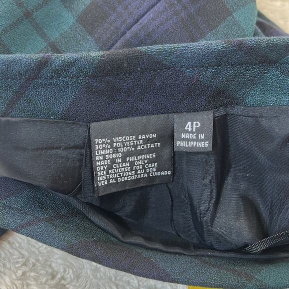 Y2K Kasper A.S.L. two piece skirt suit in blue and green plaid, size 4P - Picture 12 of 13